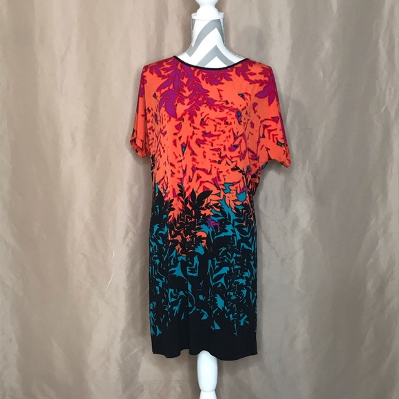 Maggy London Dresses & Skirts - Maggie London tunic dress size 6